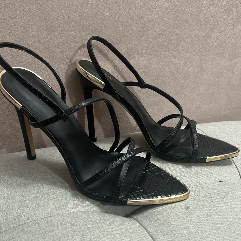 Black Aldo stiletto